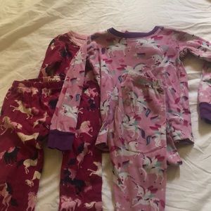 Hatley Pajamas - Unicorn and horse Hatley pajamas size 5 girls Hatley Pajamas - Unicorn and horse Hatley pajamas size 5 girls